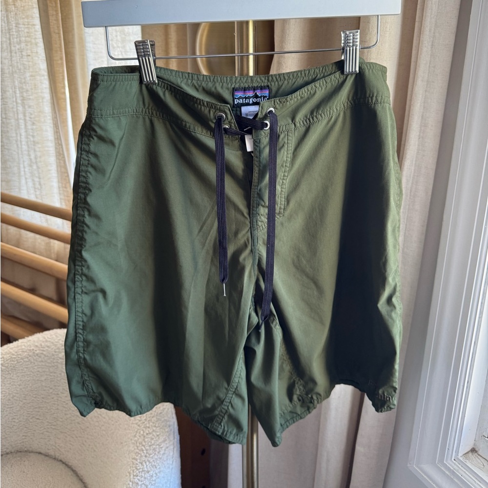 Patagonia Men Sage Green Lace-Up Shorts | 31
